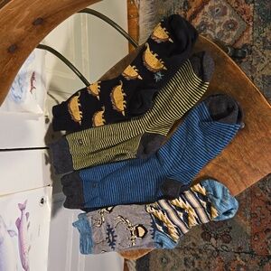 Lot of 4 pair men's pattern dress socks size 10